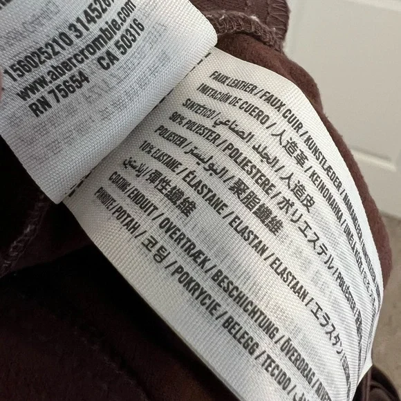 Abercrombie & Fitch Vegan Leather 90s Straight Ultra High Rise Pant - Picture 9 of 9